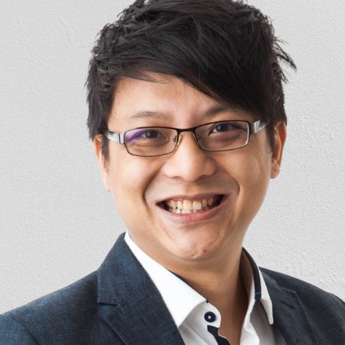 Trainer of OOm Institute